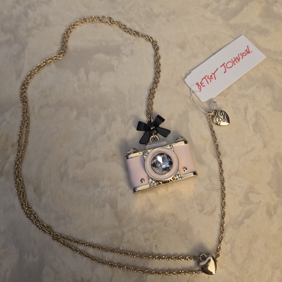 Betsey Johnson Pink Camera Pendant Necklace with Black Bow NWT! Rare! - Picture 13 of 16